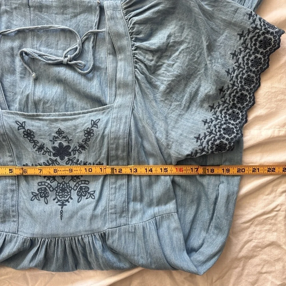 Old Navy Light Blue Lace-Trim Midi Dress - Picture 6 of 9